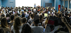 aulallenadealumnos